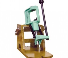 SINCLAIR WOODEN PRESS STAND